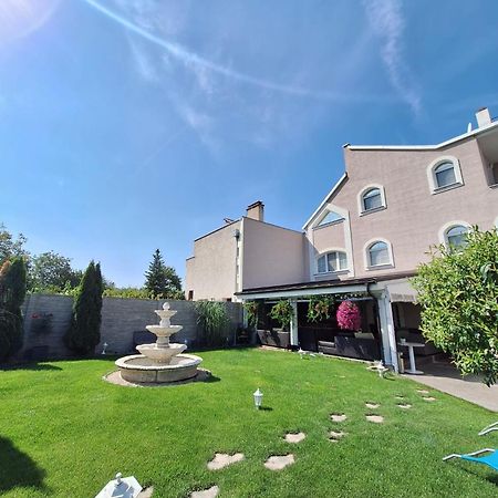 Meduza Wellness Spa S Ubytovanim Hlohovec Eksteriør bilde