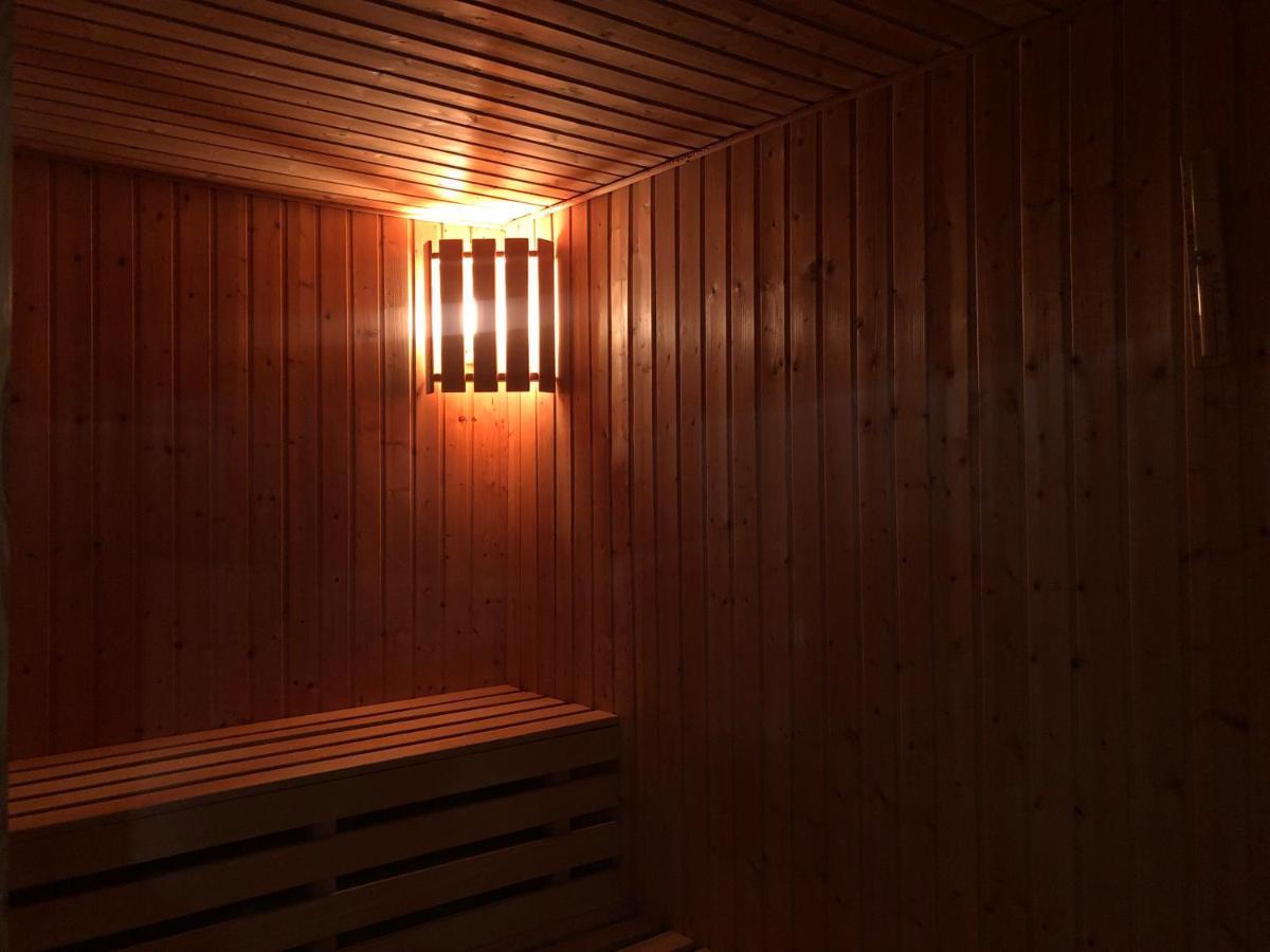 Meduza Wellness Spa S Ubytovanim Hlohovec Eksteriør bilde