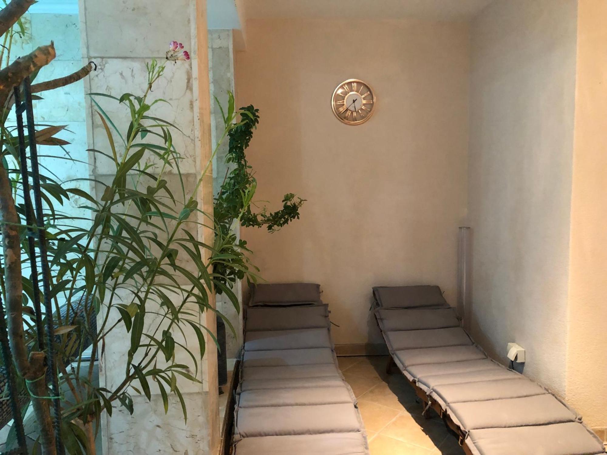 Meduza Wellness Spa S Ubytovanim Hlohovec Eksteriør bilde